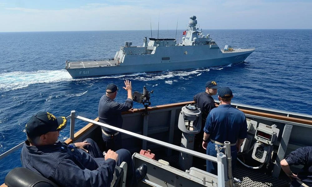 Τι γυρεύει η νέα τουρκική κορβέτα TCG Kinaliada στην Ιαπωνία; Απέπλευσε για την «κρουαζιέρα» διάρκειας 4,5 μηνών της (Βίντεο)